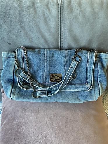 Džins torba preko ramena - Materijal: teksas (denim) spolja na lalafo.rs Džins torba preko ramena - Materijal: teksas (denim) spolja