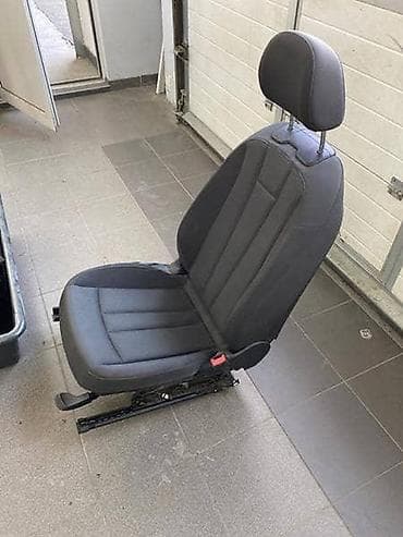 čamac za prihranu: SEDISTE ZA AUDI A4 | Sedista za Audi A4 B9 (300-H) — 2