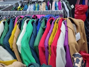 rasprodaja kaputa: Kaput: 3300 dinara
Sa postavom
Dostupan u puno boja! — 7