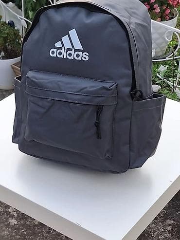 poslovi ra: Fa, Adidas ranac – tamnosiva boja sa belim Adidas logotipom. - — 2