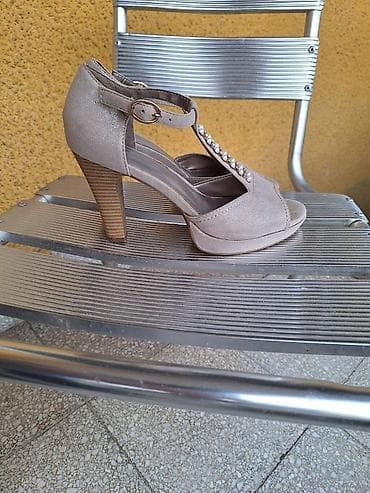 figura patike: Sandale sa biserima – broj 39 - Gazište: 25,5 cm - Visina štikle: 9 — 1