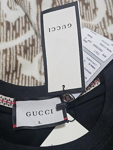 Majice kratkih rukava: Gucci ženska majica kratkih rukava – crna - Model sa prepoznatljivim — 3