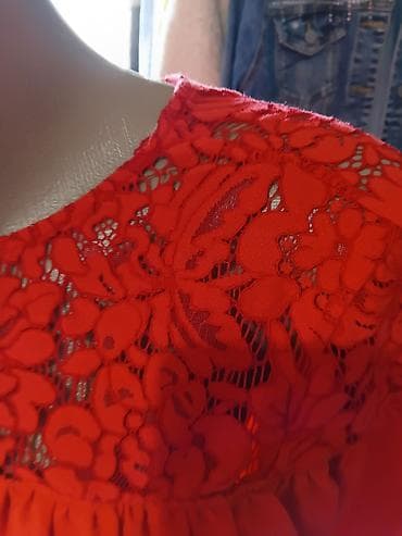 bluze svecane: Crvena haljina sa čipkom i karnerom - Elegantna koktel/večernja — 7