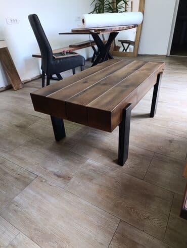 viseci elementi za spavacu sobu: Klub sto GREDE Dimenzija stola 120x60 visina 50cm Debljina grede — 2