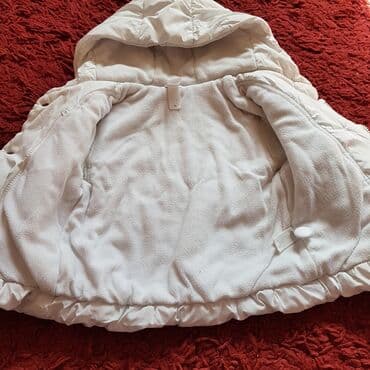 zara zimske cizme: C&A bela jakna 92 Poguzvana od stajanja u kesi. Ispravice se od — 2