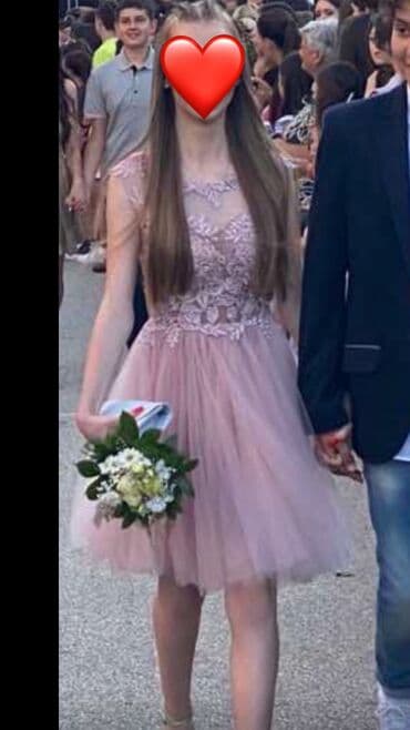 crop top h m: Elegantna haljina u puder‑roze boji - Kroj: kratka A‑linija, raskošan — 1