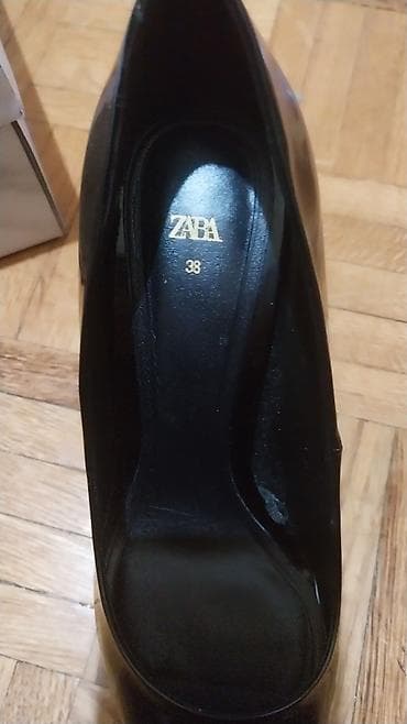 kamel salonke: Ženske salonke Zara 38br. – crne lakovane Nošene samo jednom, cena — 3