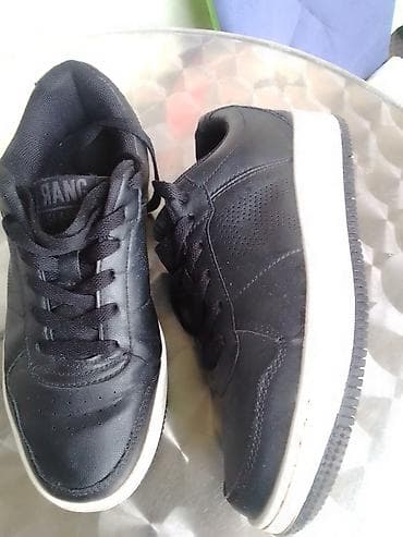 nike snegarice: 37 — 3