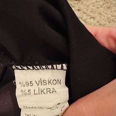 Pantalone: Imaju elastina,lastiz u struku.Kvalitetne — 5