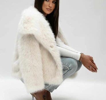 Fur coats: One size, Faux fur, color - White — 2