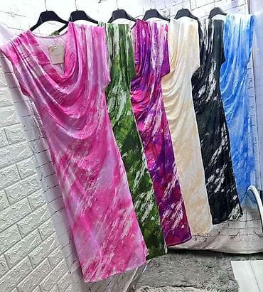 Haljina sa vodopad kragnom i tie‑dye printom. - Kroj: uska silueta — 4