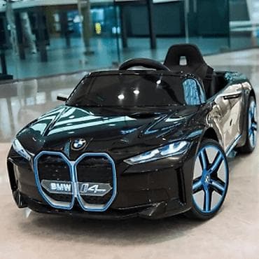BMW i4 auto na baterije – crni Električni automobil za decu sa