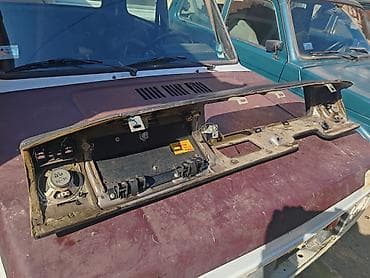 auto delovi ruma: Instrument tabla Lada 2107 Riva, Lada 2104 Karavan br.3. Polovno — 7