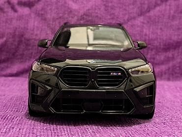 kinder joy figurice: BMW X5M G05 LCI 1:18 / Black / NOVO! Model BMW X5M G05 LCI — 8