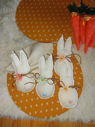 prstenčići za salvete: Uskršnji set dekoracija od filca – ručni rad- prstencici sa zekom. - — 5