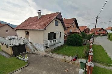 На продају породична кућа са помоћним објектом у Аранћеловцу.Кућа се na lalafo.rs На продају породична кућа са помоћним објектом у Аранћеловцу.Кућа се