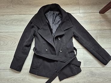 patike a: Crni ženski kaput sa pojasom - Kroj: strukirani kratki kaput/peacoat — 1