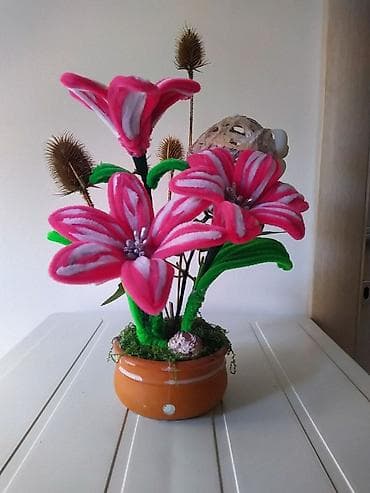 Sweatpants: Ručni aranžmani od plišanih žičica u saksiji - Dekorativni cvetni — 6