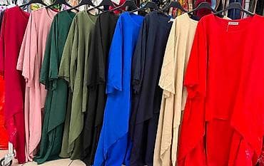 Haljina za punije
2XL 3XL 4XL 
Cena : 3.100 dinara H — 10