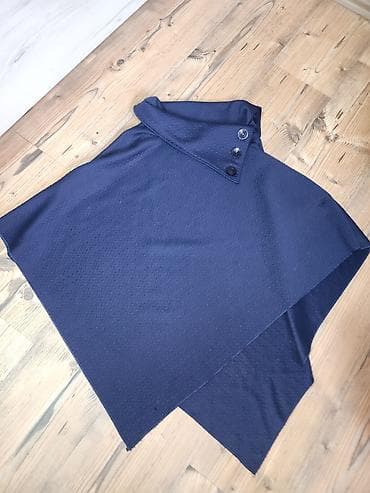 Pončo: Teksilni pončo/ogrtach u tamnoplavoj boji - Model: asimetrični pončo — 3