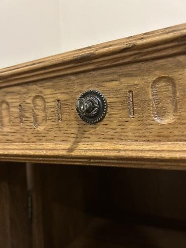 stalci za odecu: Drvena komoda od punog drveta u klasičnom stilu. - Materijal: masivno — 2