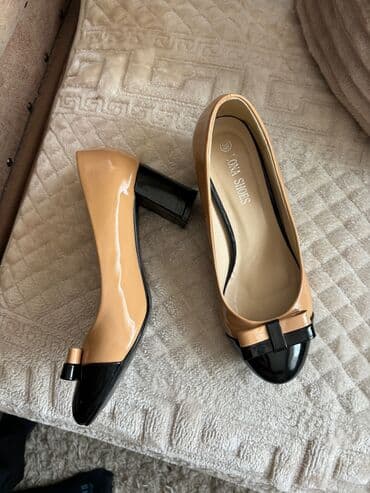 srebrne cipele: Pumps, 39 — 2