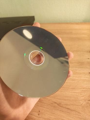 ld plavi: Far cry 4 za PlayStation 3 u odličnom stanju dolazi sa kutijom — 4