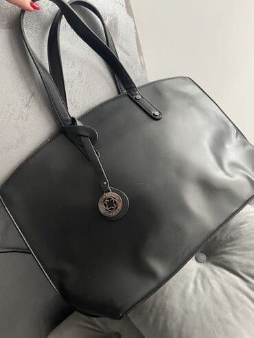 guess torba crna: Shoulder bag — 1