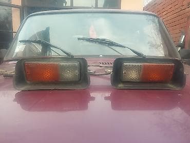 Prednji zmigavci Lada 2121,3 Niva. Levi i desni kompltni sa kucistem