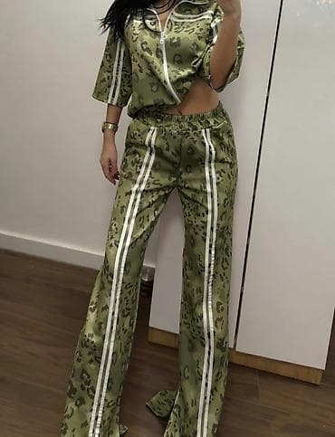 torba bela: 🔥Ženski dvodelni set – satenski izgled, animal print
✅3400 din — 5