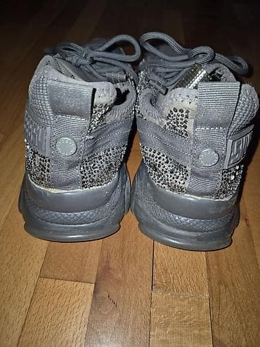 Steve Madden ženske patike – siva boja sa kristalnim ukrasima - Model