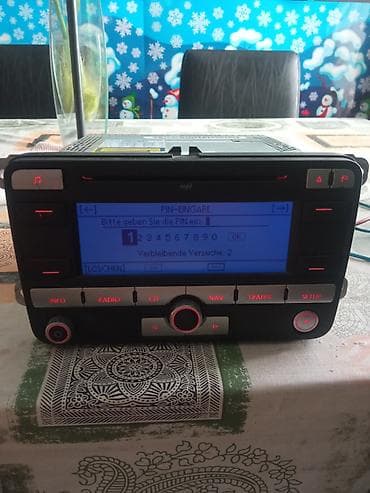 kamera za auto sa senzorom pokreta: VW RNS 310/315 ugrađeni auto radio/navigacija - Originalna VW — 1