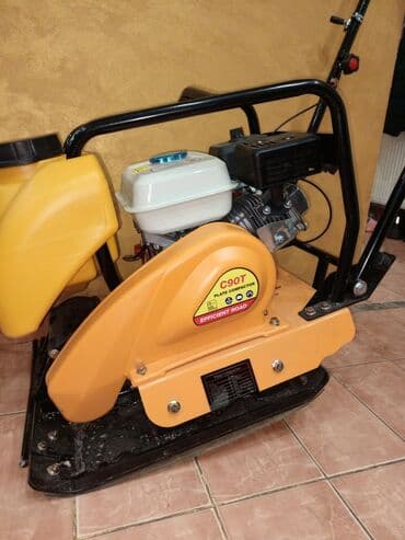 Iznajmljivanje Vibro-ploče modela C90T, brenda Efficient Road