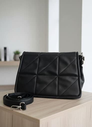 Shoulder bag at lalafo.rs Shoulder bag