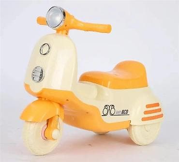 Dečiji guralica-skuterić sa svetlećim farom - Dizajn inspirisan na lalafo.rs Dečiji guralica-skuterić sa svetlećim farom - Dizajn inspirisan