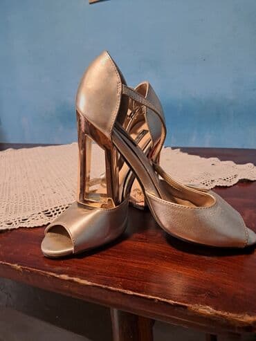 ugg cizme new yorker: Sandals, 38 — 1