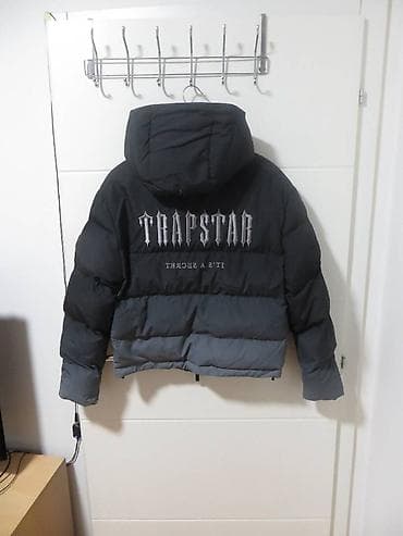 pull and bear jakne: Winter jacket S, color - Black — 4