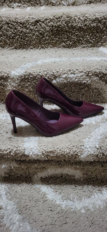 bele salonke prodaja: Salonke, Stradivarius, 39 — 1