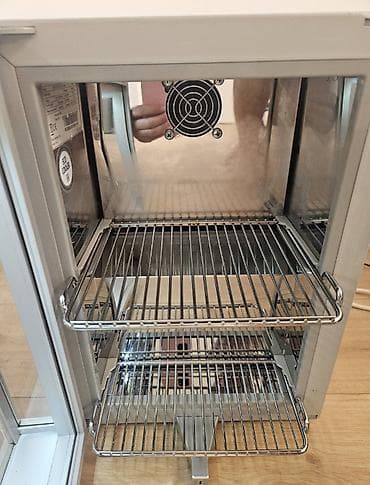 polovni mini frizideri: Kompresorski frizider RED BULL 220V Ispravan kompresorski frizider — 3