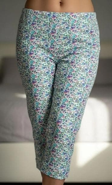 bele torbice: Ženske capri helanke sa cvetnim dezenom - Dužina do pola lista (capri — 1