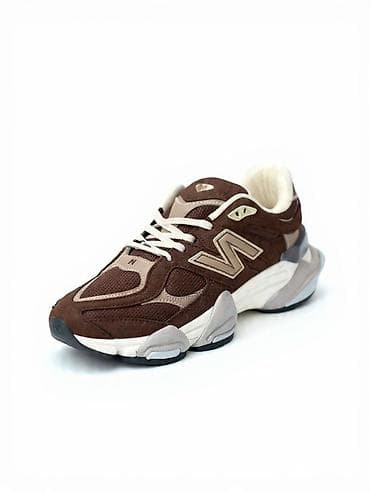 Patike New Balance u retro stilu - Model sa masivnim “dad shoe”