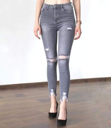 Veličine XS S
Cena 2100 din na lalafo.rs Veličine XS S
Cena 2100 din