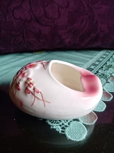 porcelanske solje za caj: Pepeljara nova klompa,porcelanska. Visina. 6cm. Duzina. 12cm — 5