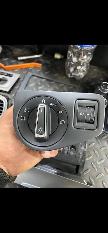 skretnica za bas: GOLF 7 PREKIDA SVETLA ORIGINAL 5G1858341 | Audi vw delovi ALTINA — 2
