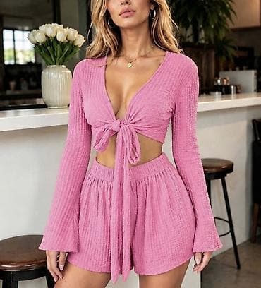 gumeno oko: Komplet bliza crop top na preklop i šorc. -Dvodelni set sa — 6