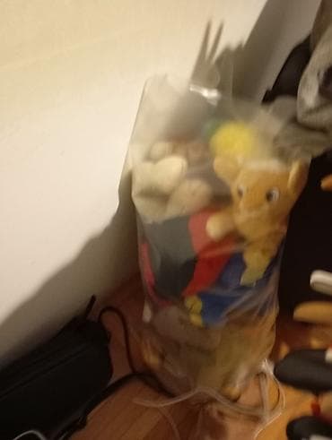 italijanske baletanke: Lot različitih predmeta za garderobu i opremu prodavnice/butika: - — 3