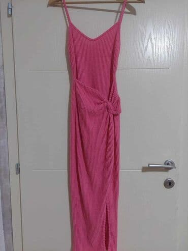 Women's Clothing: Ružičasta maxi haljina na bretele - Materijal: rebrasti (riblja kost) — 1