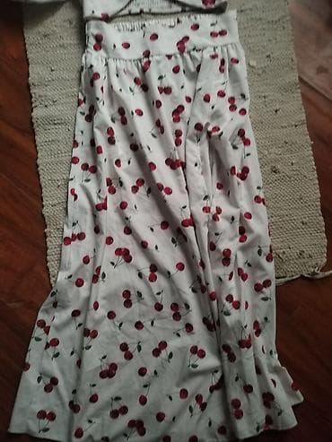 Ženska odeća: Kompletić jećdnomobučen — 2