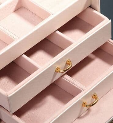 jysk kutije za hleb: Kutije za nakit - 2500din Dostupne u CRNOJ i BELOJ boji Dimenzije 5 — 7