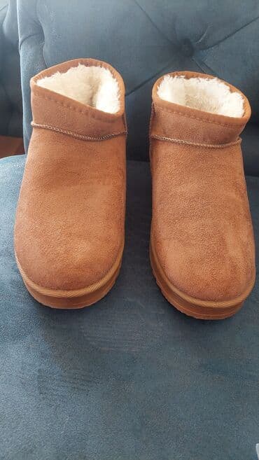 bež čizme od brušene kože: Ugg mini čizme, bоја - Braon, 40 — 2